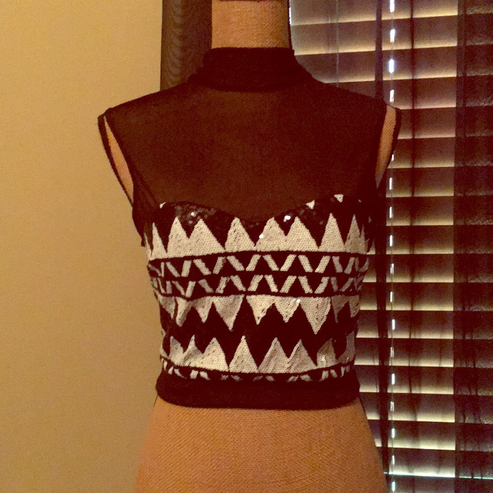 Black and white sequined and mesh crop top!